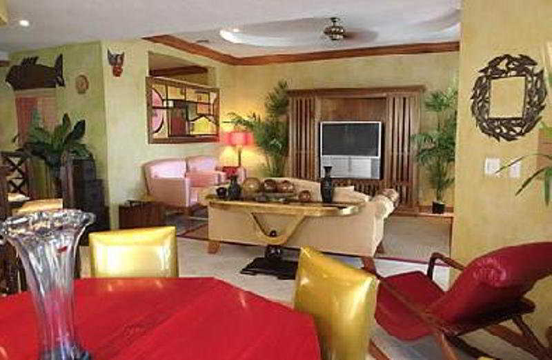 Grand Colony Island Villas San Pedro  Exterior photo