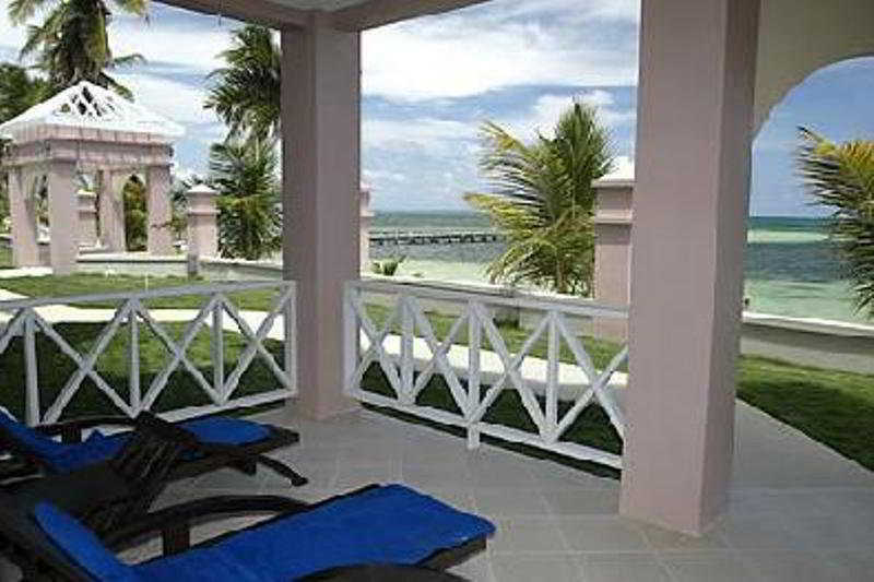 Grand Colony Island Villas San Pedro  Exterior photo