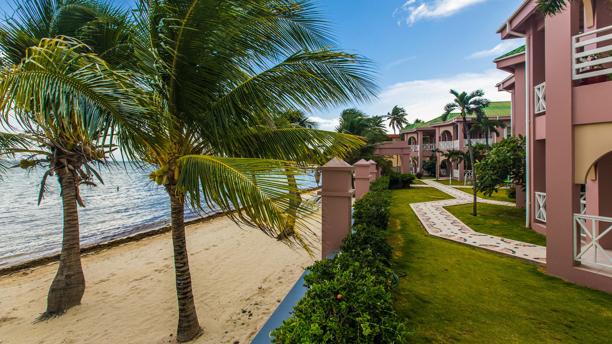 Grand Colony Island Villas San Pedro  Exterior photo